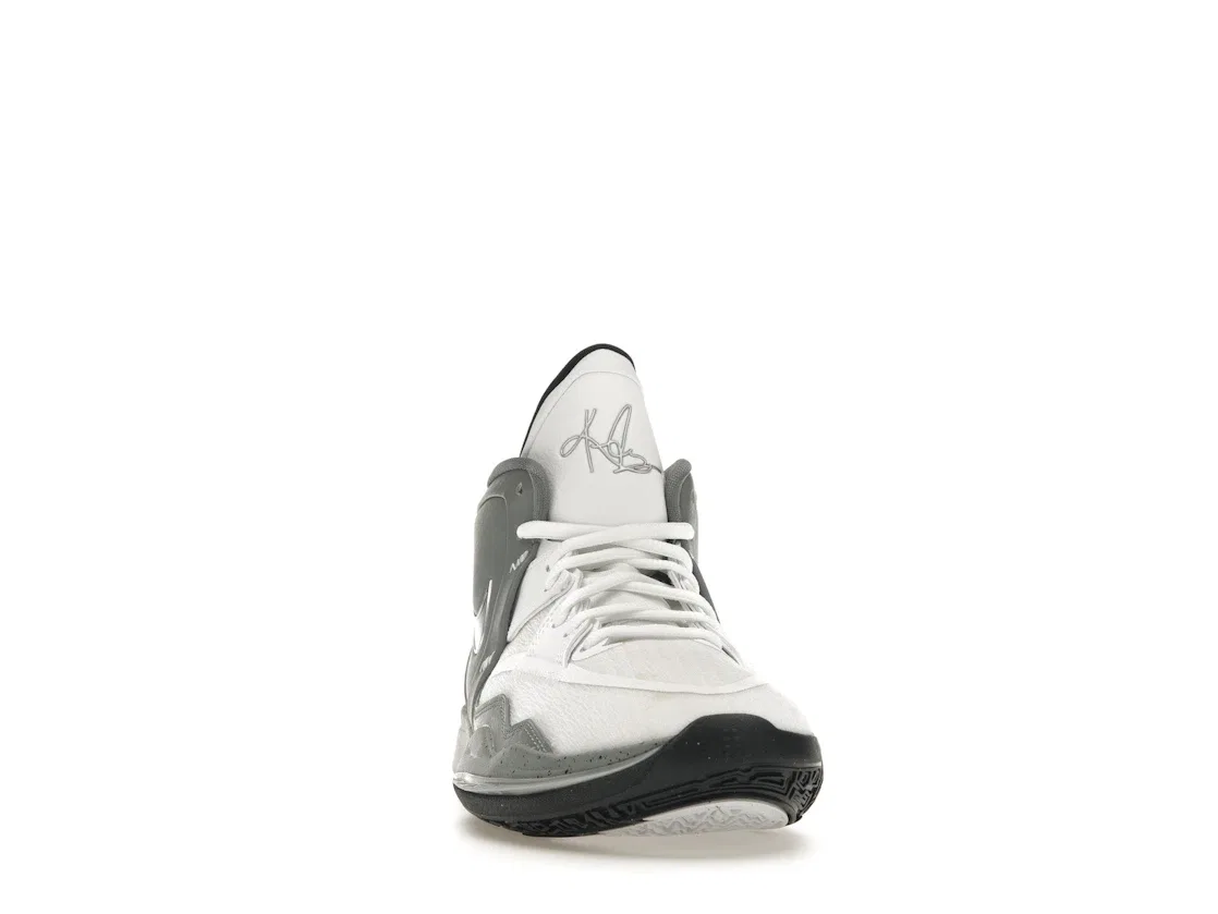 Детские кроссовки для баскетбола Nike Kyrie Infinity SE Nike, White/Smoke Grey/Black/Chrome — фото 2