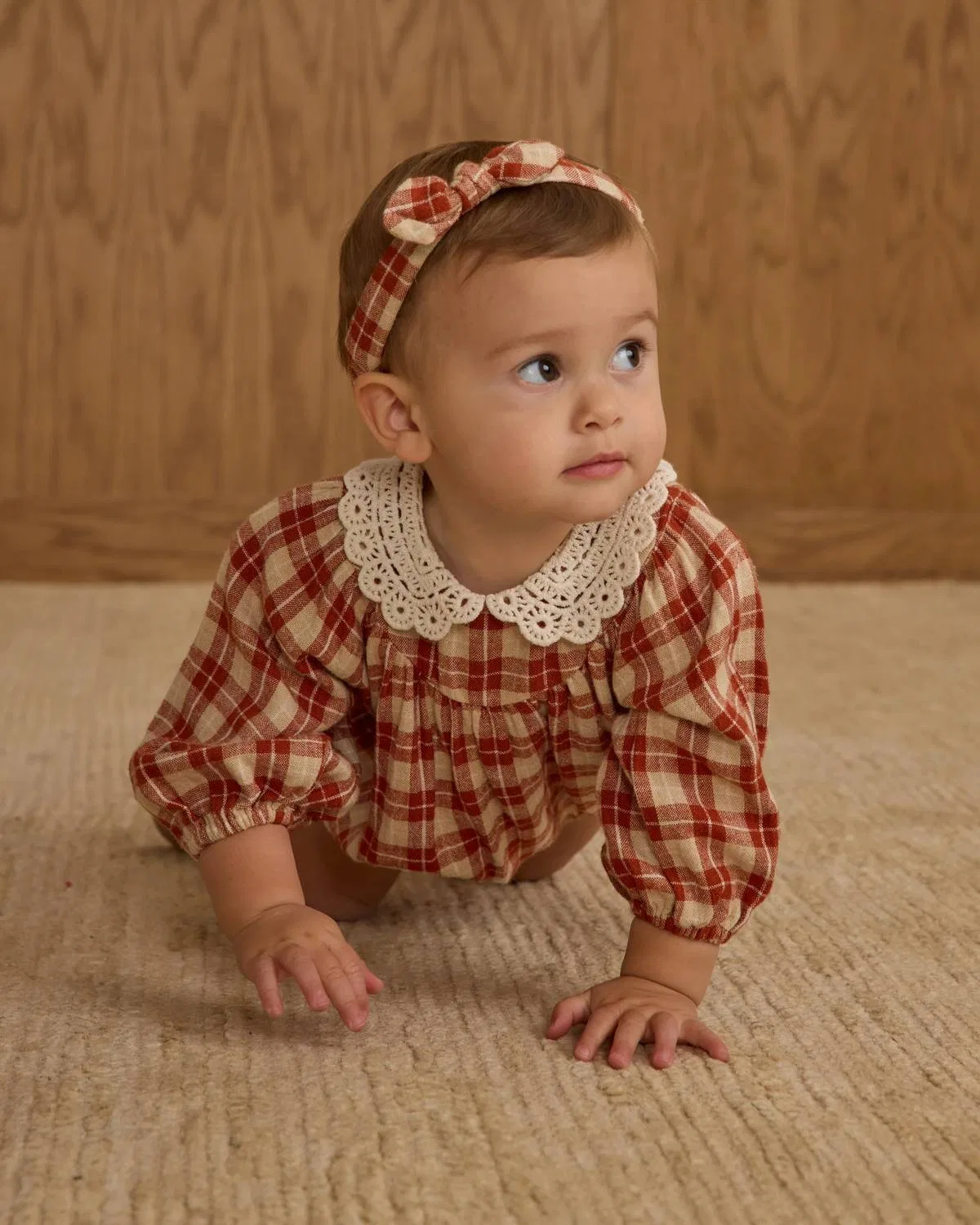 Детский боди-комбинезон для девочек с рукавами-фонариками Heidi Romper Rylee + Cru, Red Plaid — фото 3