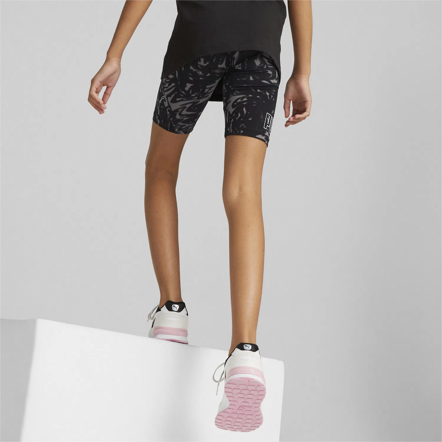 Детские леггинсы с принтом Hochgeschnittene bedruckte kurze Leggings Jugendliche Puma, Schwarz — фото 4
