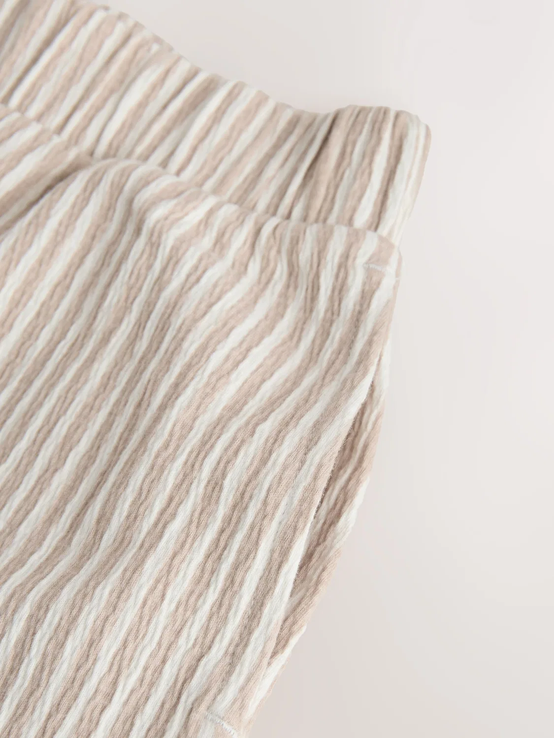Брюки широкие текстурированные, Neutral Stripe Next, нейтральная полоска — фото 3