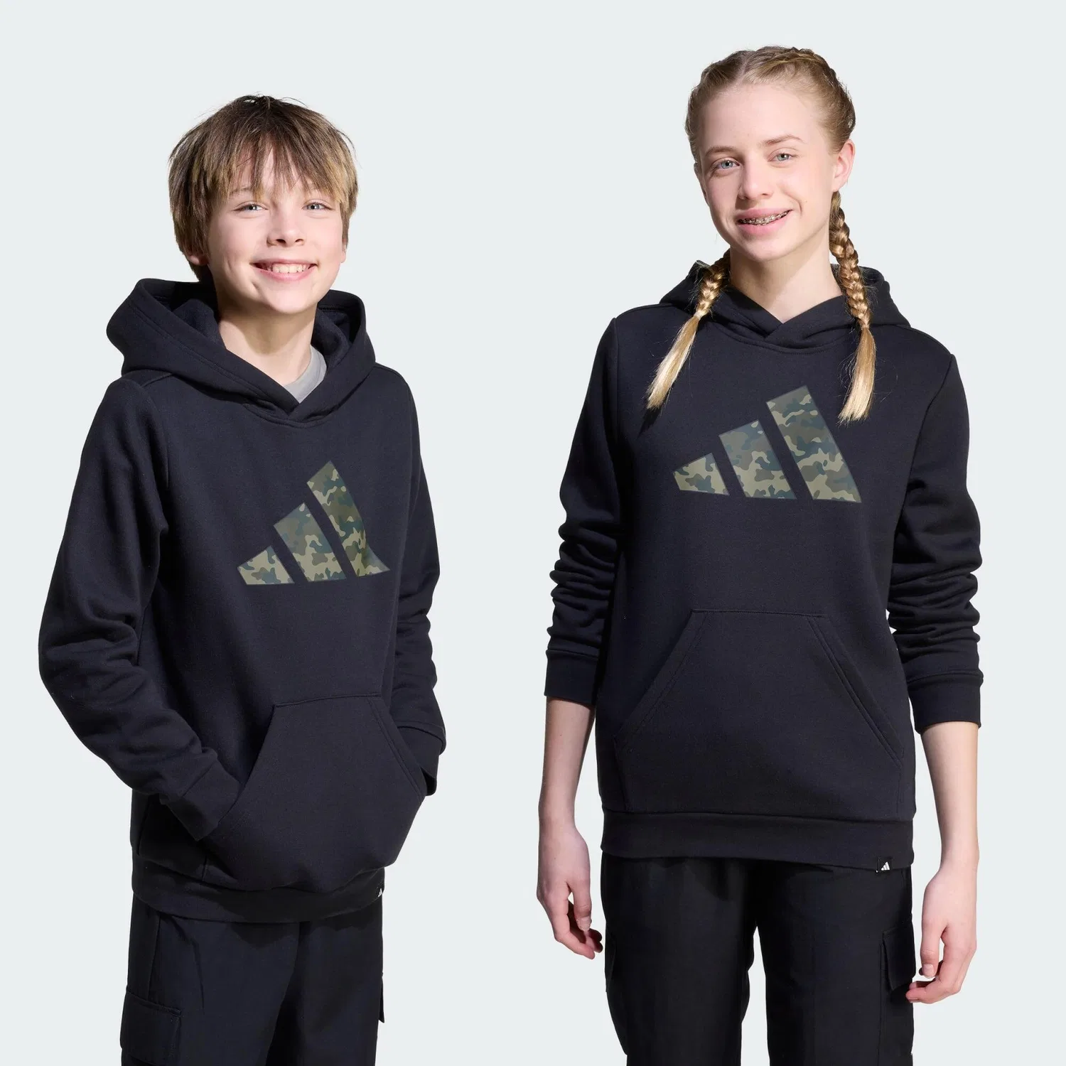 Детское худи с капюшоном Camouflage-Grafik Adidas, Schwarz
