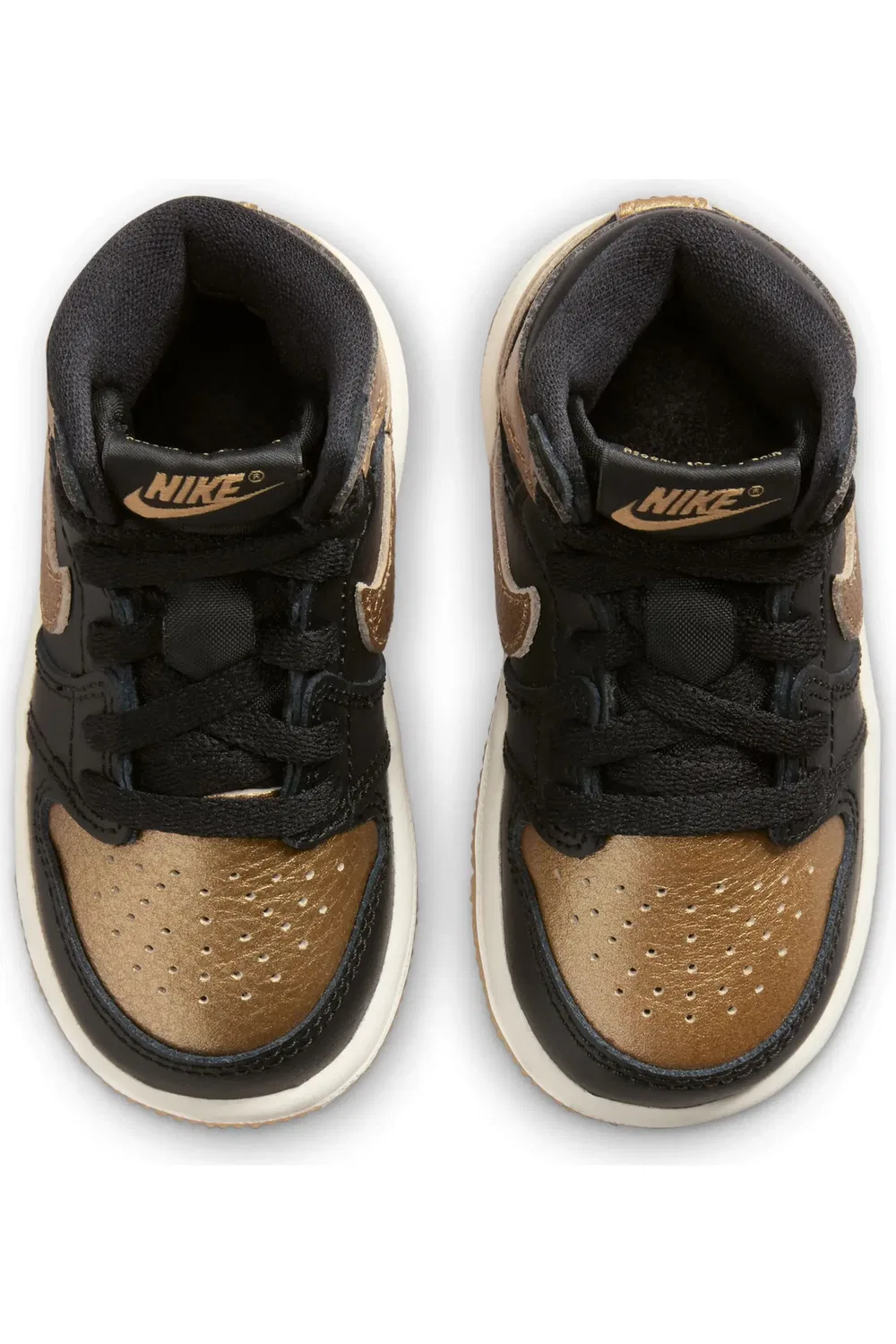 Детские кроссовки баскетбольные высокие Air Jordan 1 Retro High OG Nike, Black/Metallic Gold/Sail — фото 3
