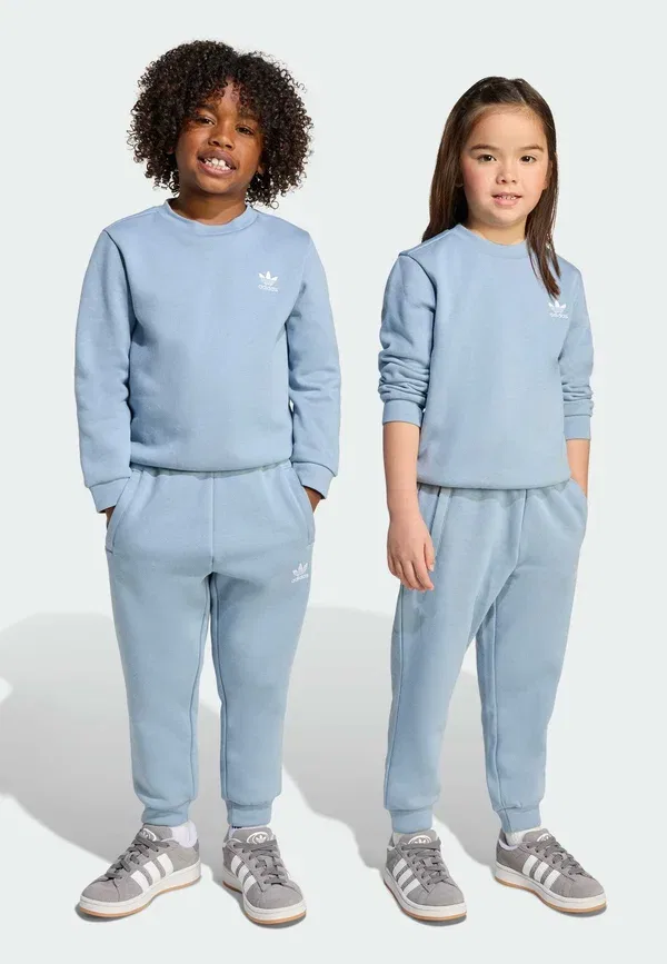 Комплект из спортивных штанов и брюк Adidas Originals, синий
