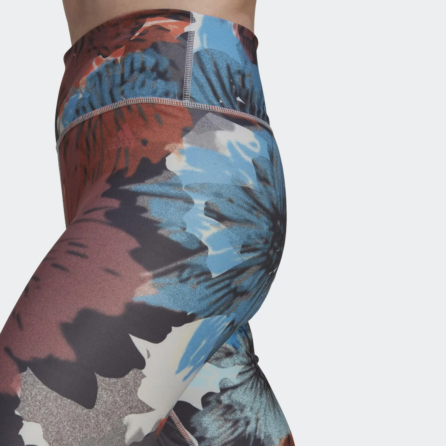 Женские леггинсы с принтом Training Essentials Printed High-Waisted Adidas, Grau Rot — фото 4