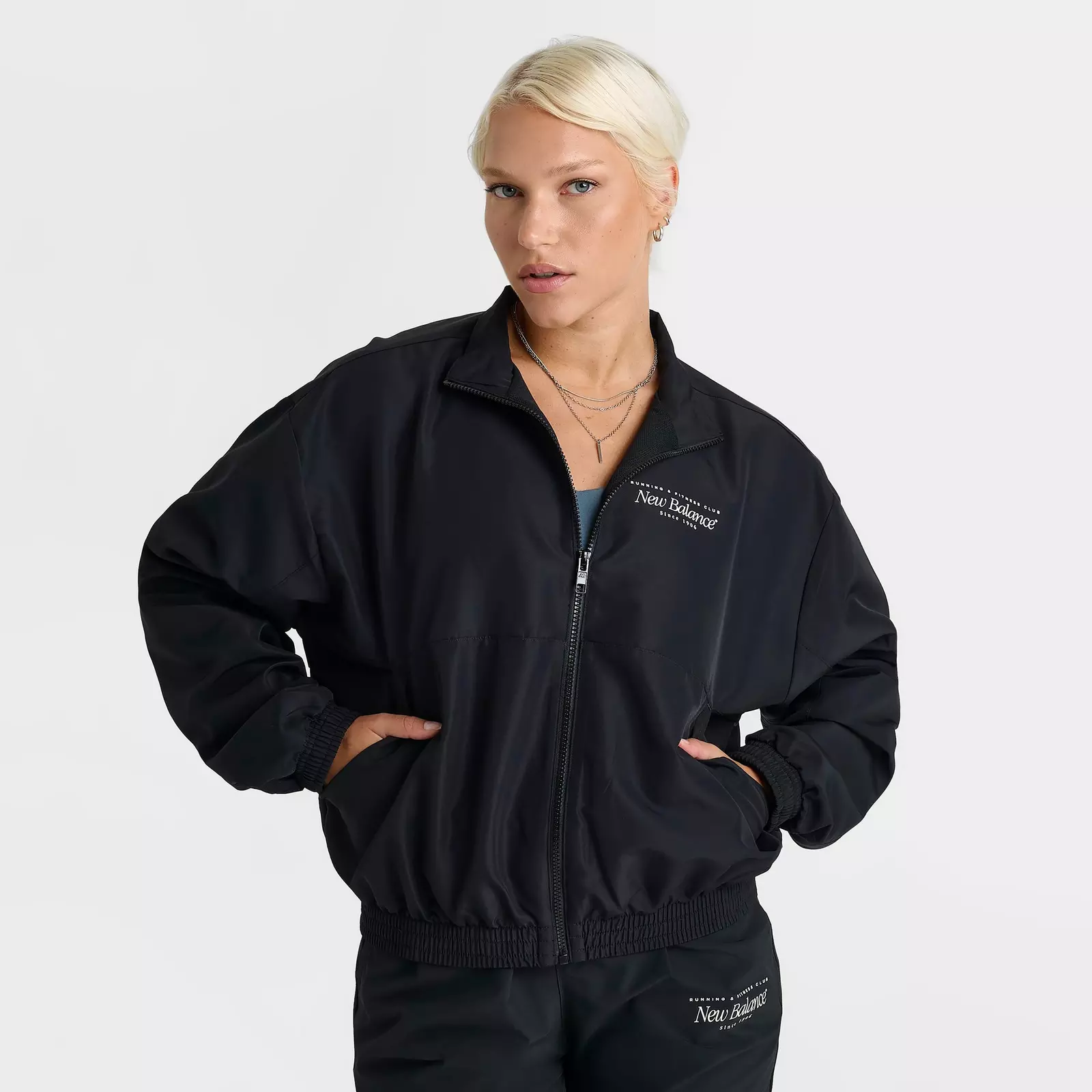 

Куртка Women's New Balance Lightweight Woven, черный