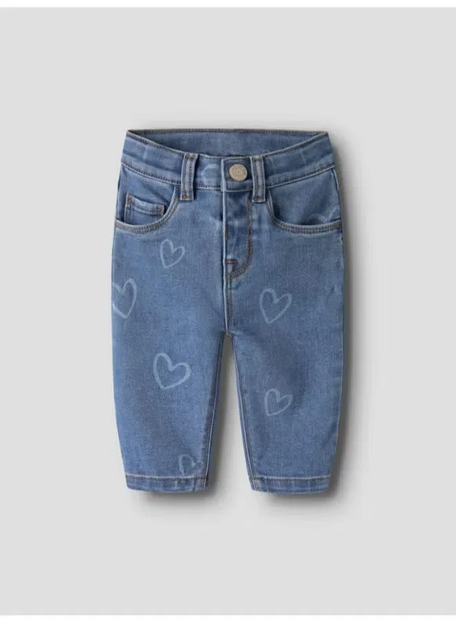 Джинсы с принтом Mom-fit Name It, средний синий деним