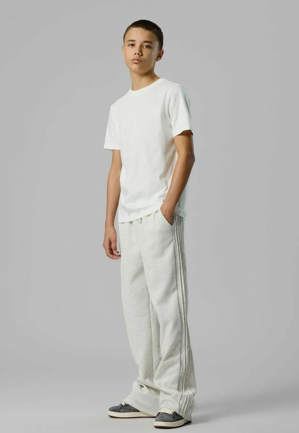 Футболка унисекс - базовая модель Lmtd, Bright White