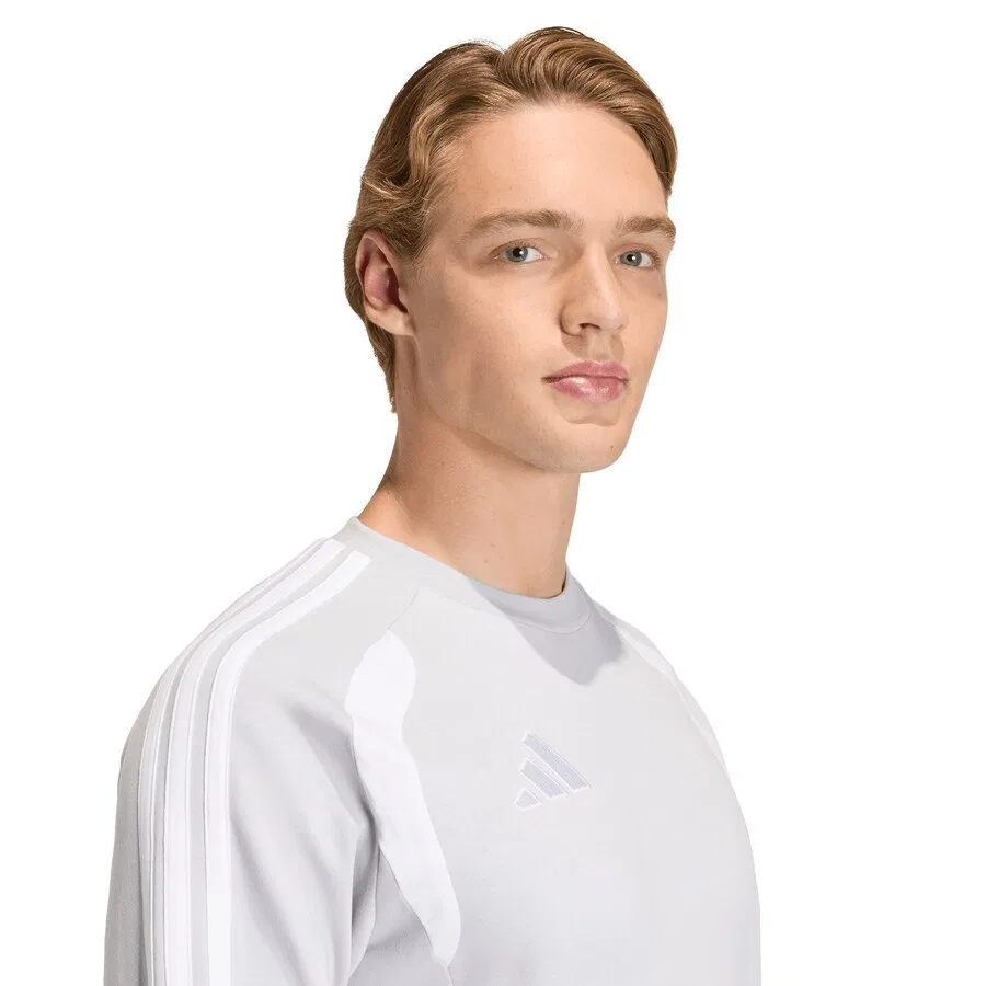 Спортивная толстовка ADIDAS PERFORMANCE 'TIRO26' светло-серого цвета — фото 4