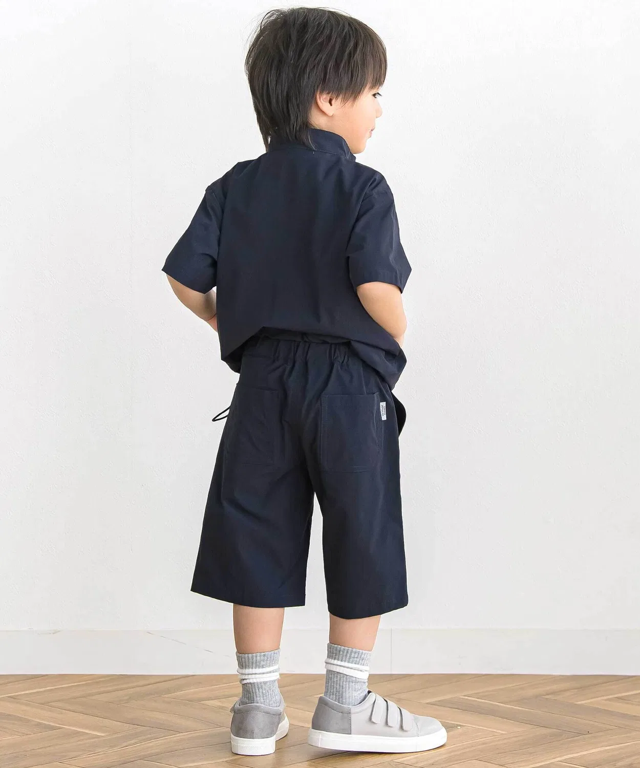 Детский комплект для мальчика из тафты с анораком и шортами BeBe Petits Pois Vert, Grey — фото 3