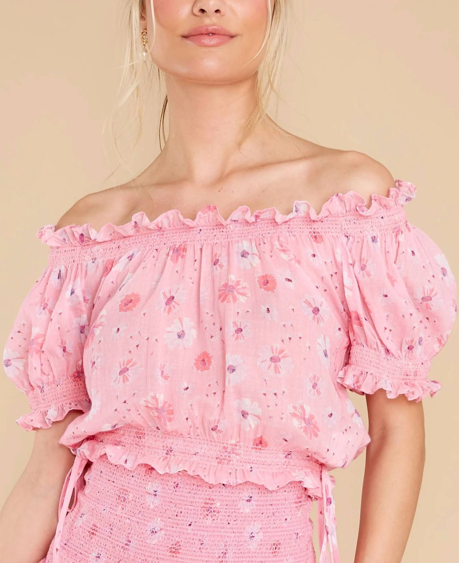 

Укороченный топ Rosalinda в цвете Coral Blaze LoveShackFancy