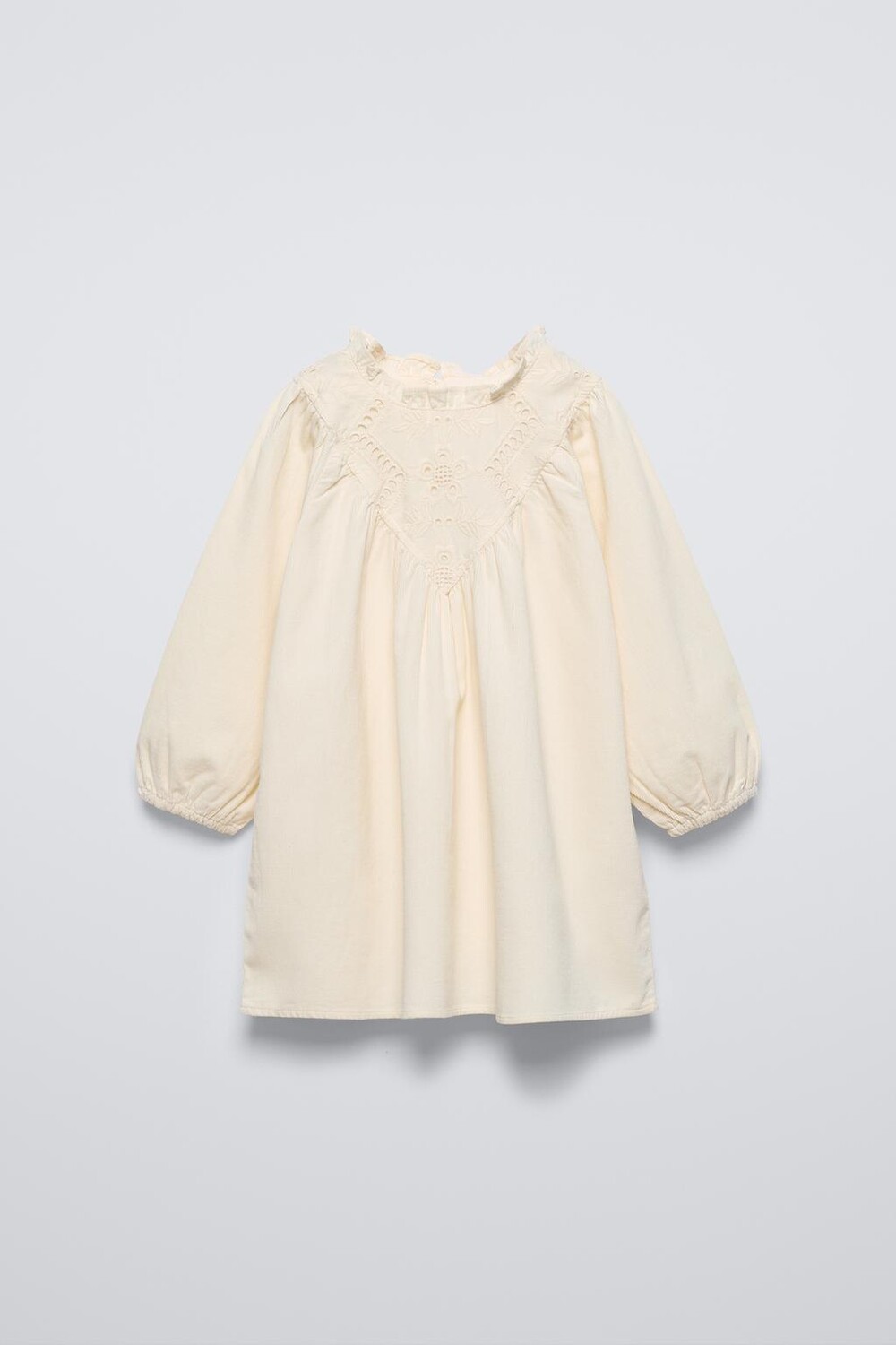 

Платье с вышитыми изделиями ZARA, экрю