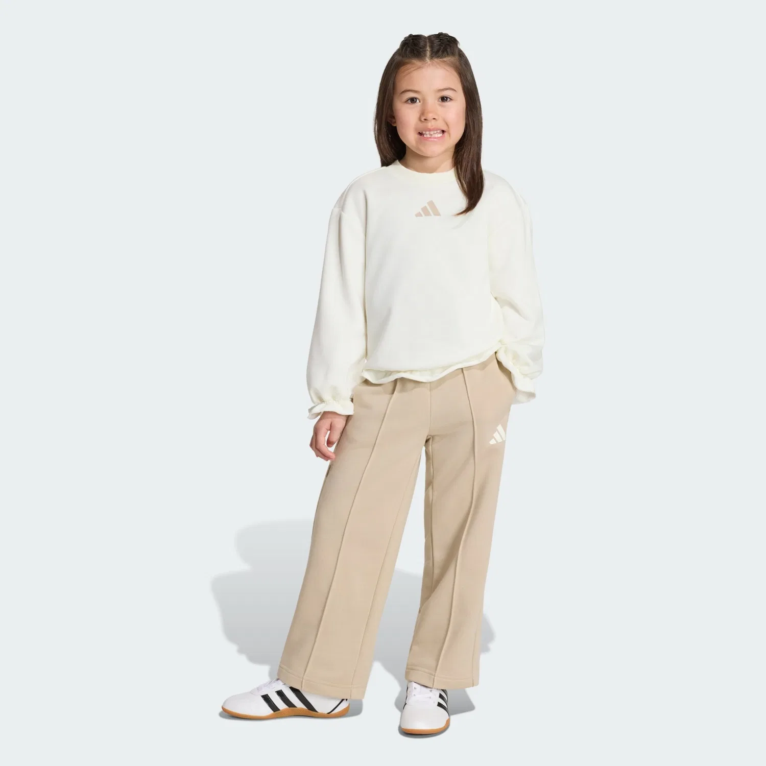 Спортивный костюм Adidas Sportswear Seasonals в темно-бежевом и белом цветах — фото 2