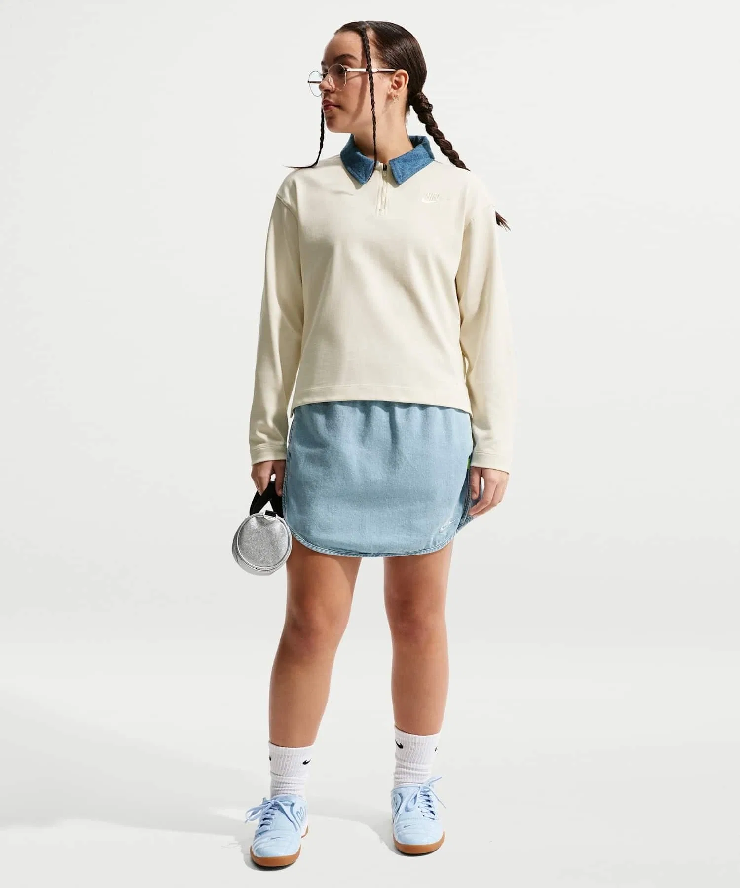 Поло с длинными рукавами Nike Sportswear Collection Junior (для девочек) / Поло с длинными рукавами Nike Sportswear Collection Big Kids (для девочек) IF2311-047 Soft Pearl — фото 4