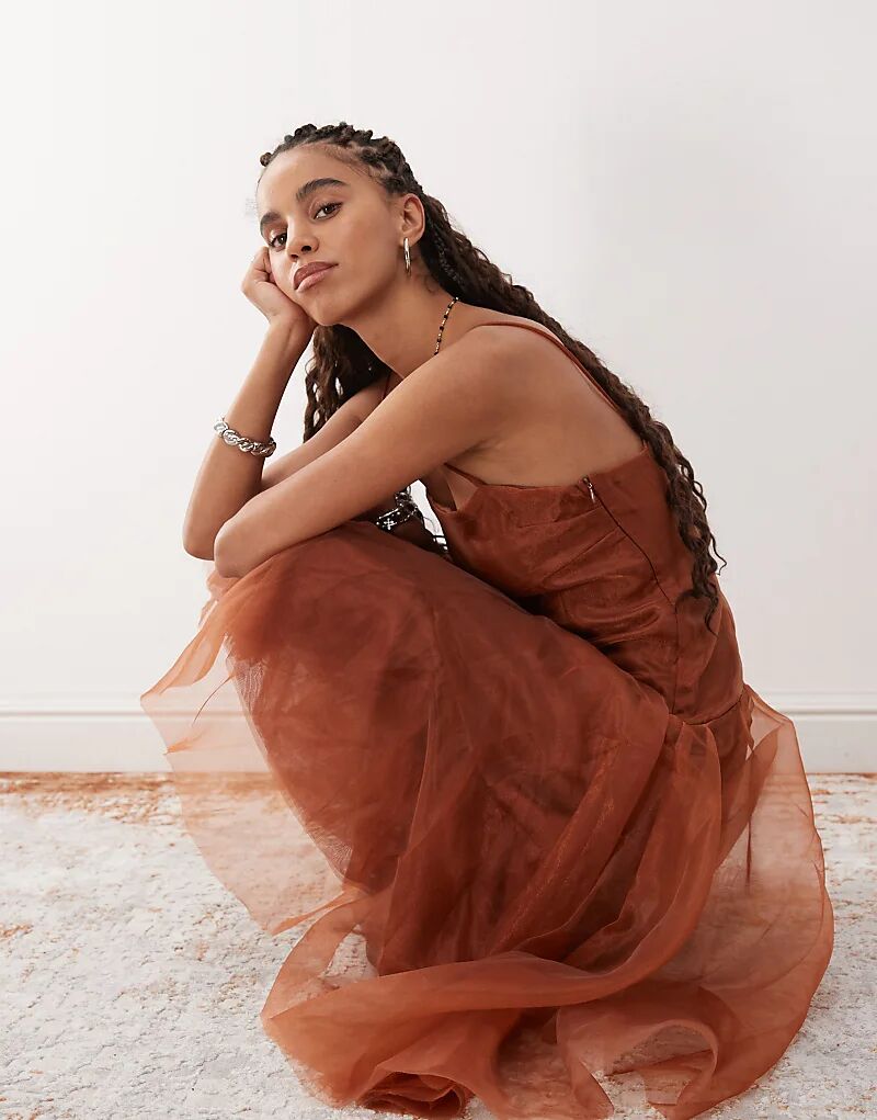 

Платье миди из органзы Reclaimed Vintage коричневого цвета