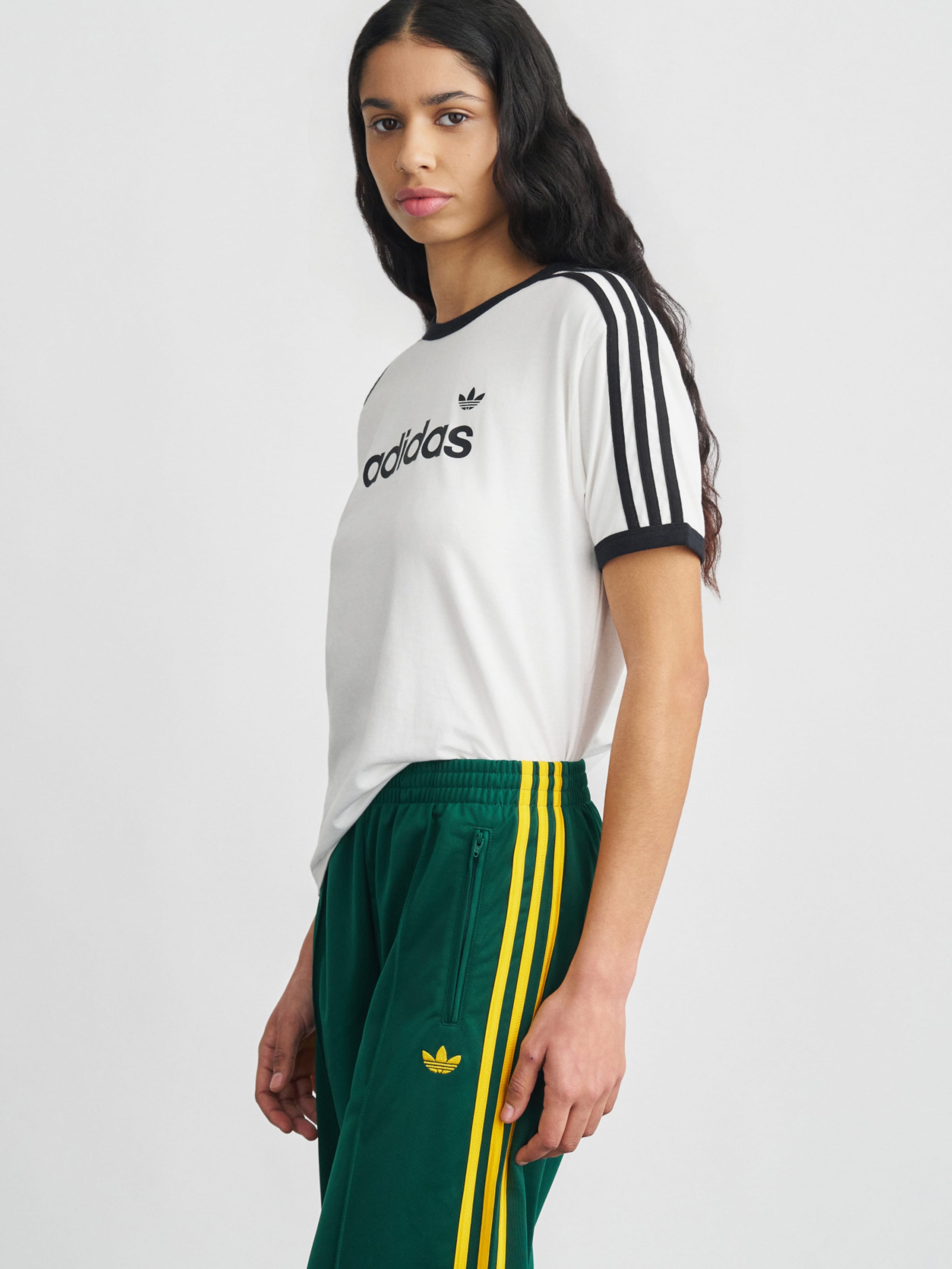 Adidas Originals Футболка 'Linear' в белом цвете — фото 2