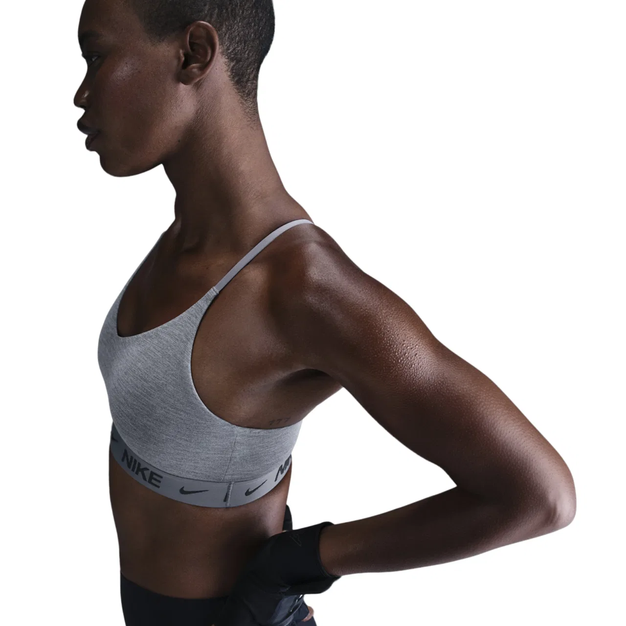 Женский спортивный бюстгальтер с мягкой поддержкой Dri-FIT Indy Bra Nike, Pure/Smoke Grey — фото 3