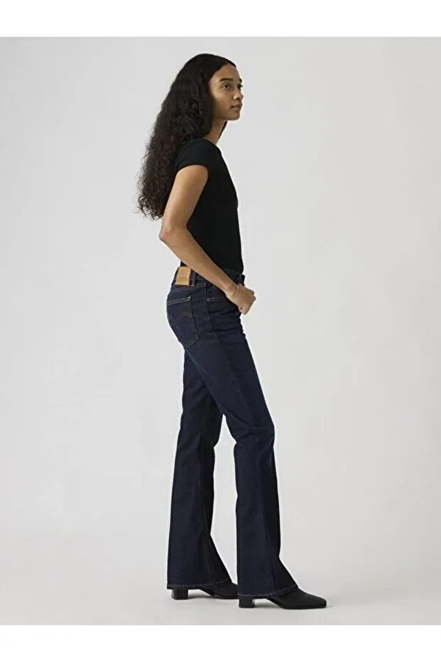 Женские джинсы с заниженной талией и зауженным кроем Levi'S, Dark Indigo - Worn In — фото 3