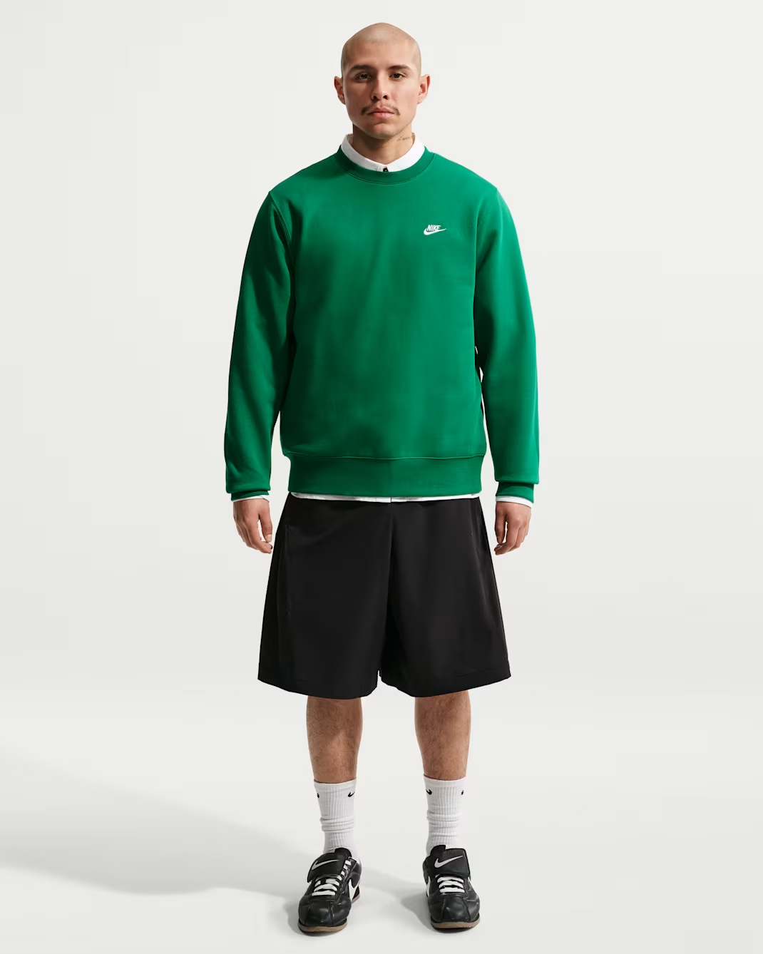 Свитшот Nike Club Fleece Crew, зеленый/белый — фото 4