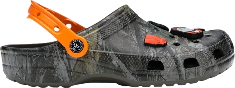 

Кроссовки Luke Combs x Classic Clog Realtree Camo, зеленый
