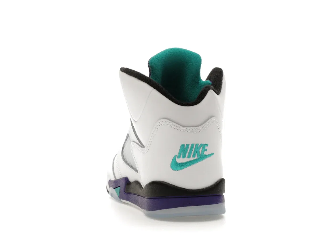 Детские кроссовки с классическим дизайном Jordan 5 Retro Jordan, White/Grape Ice-New Emerald — фото 4