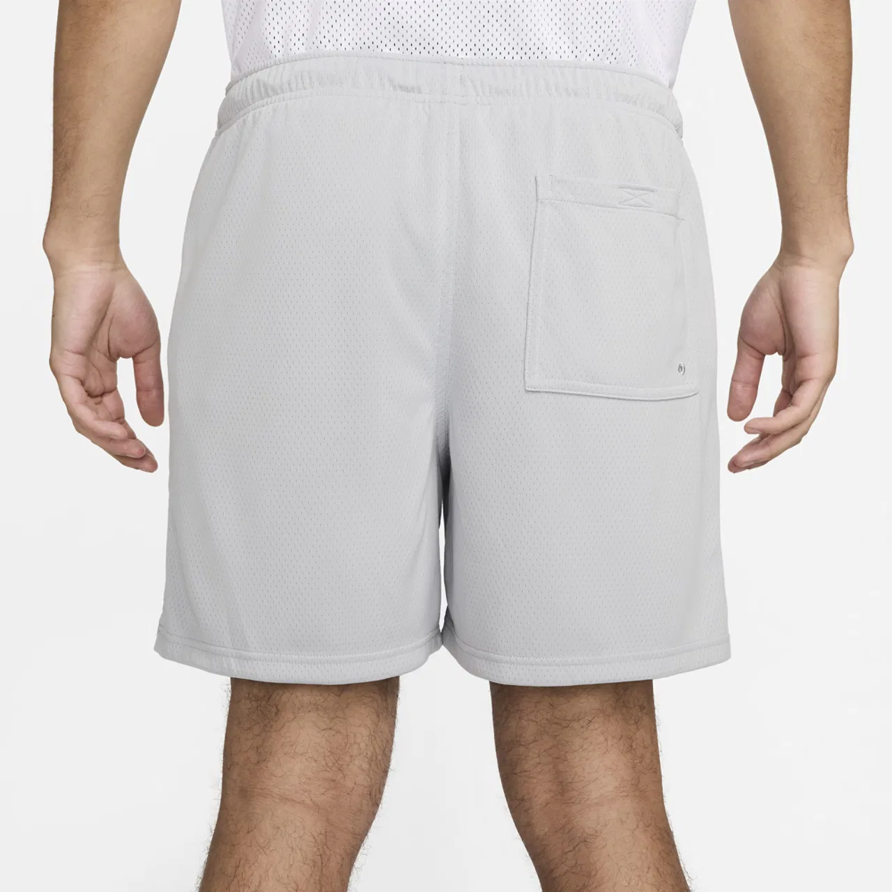 Мужские шорты Club Flow Mesh Nike, цвет White/Light Smoke Grey — фото 2