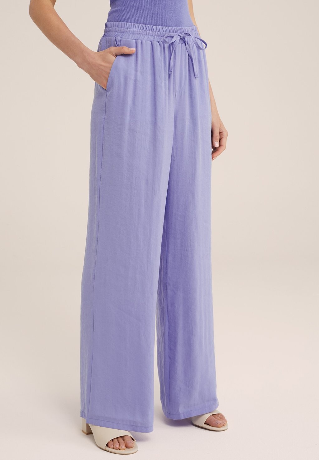 

Брюки WE Fashion, цвет violet