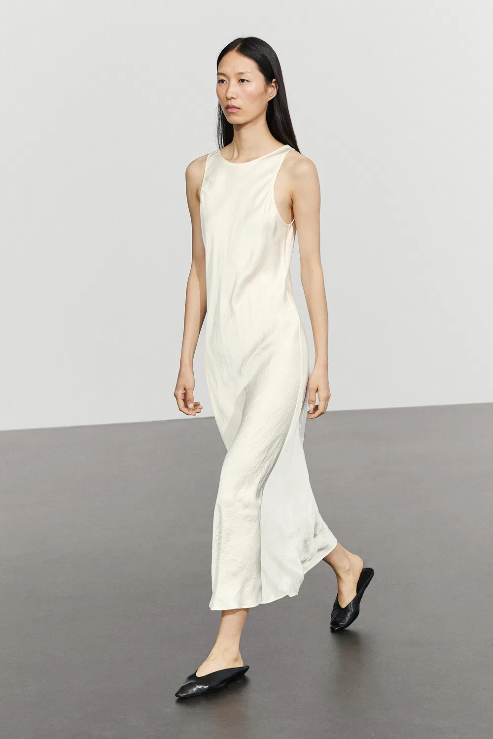 Платье Атласное Massimo Dutti, миди, песочно-коричневый — фото 3
