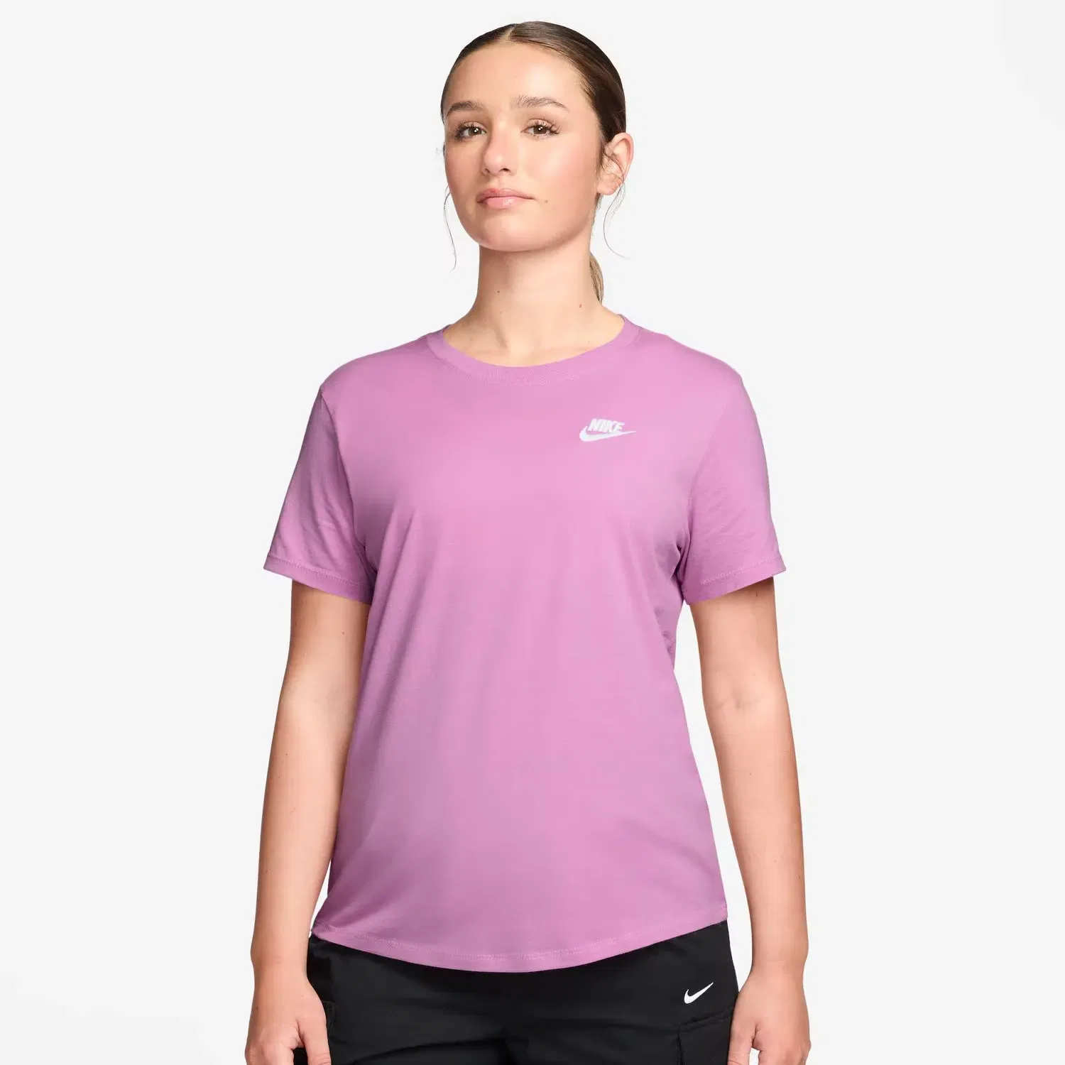 Женская футболка с принтом Sportswear Club Essentials Nike, Purple — фото 3