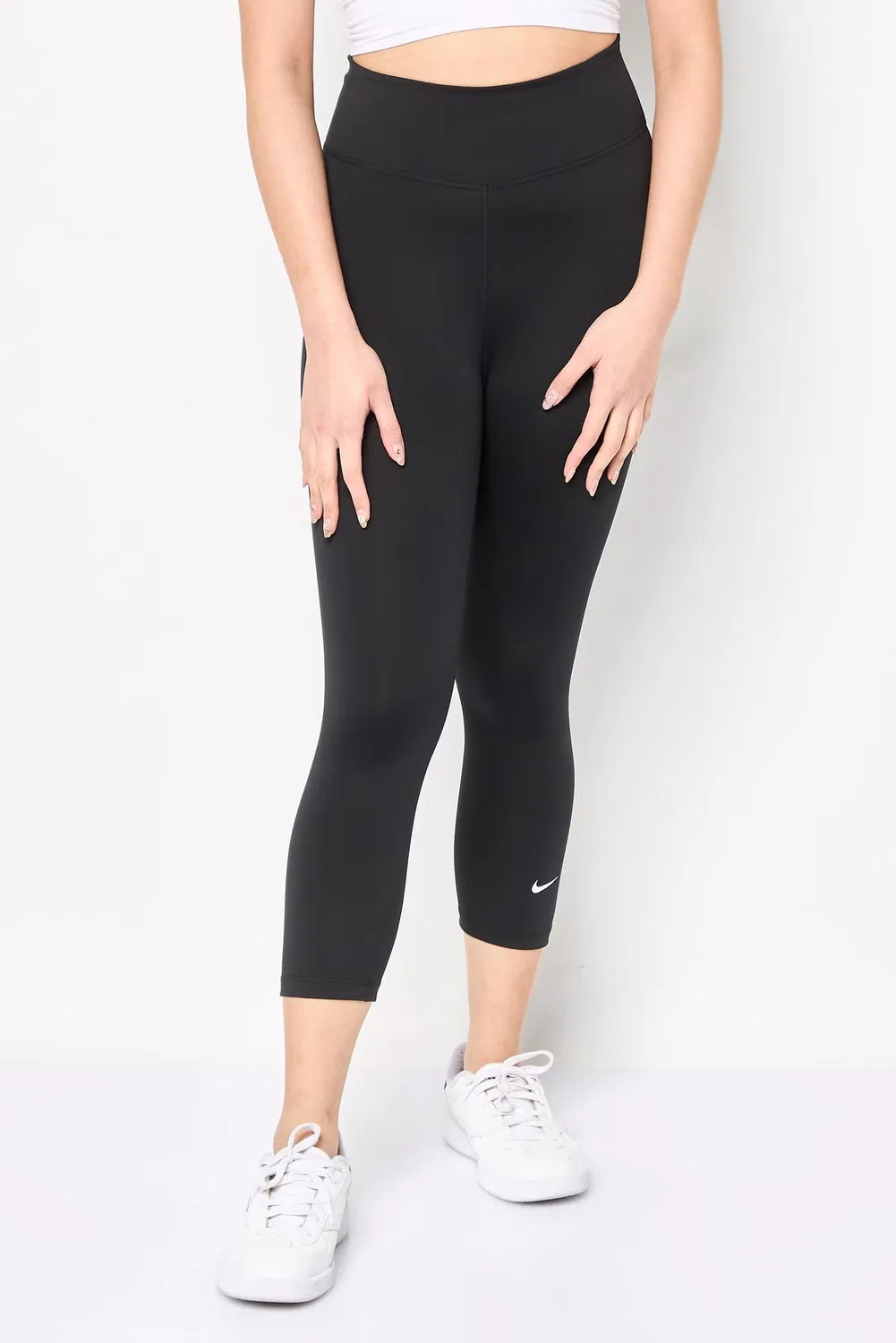 Леггинсы тренировочные 3/4 с технологией Dri-Fit Nike, черный