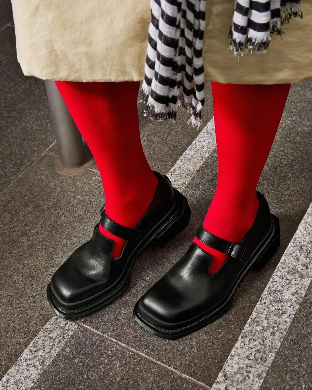 Dr. Martens Туфли Мэри Джейн Maybole с квадратным носком, цвет Black — Wanama — фото 2