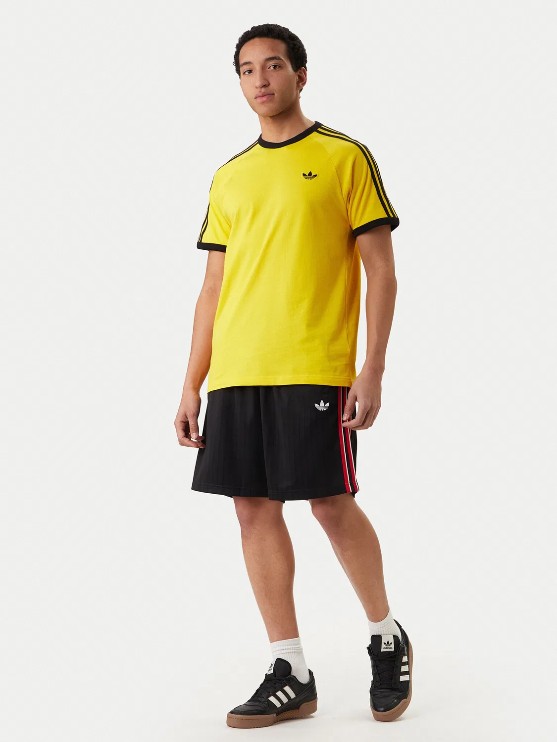 Мужские спортивные шорты стандартного кроя Firebird Engineered Stripes Adidas, черный — фото 2
