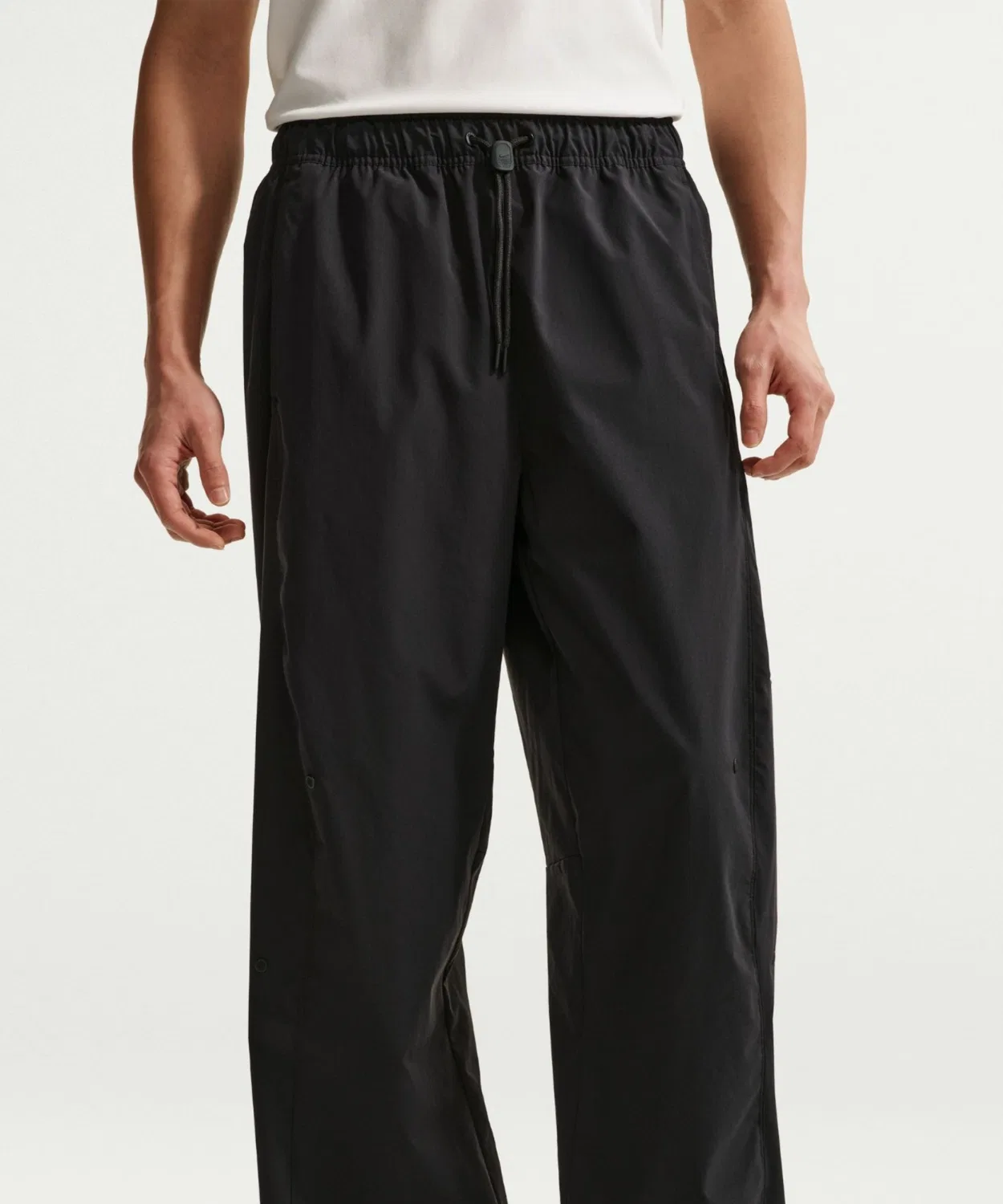 Мужские спортивные штаны с технологией UV Dri-FIT Nike Tech Helios Sun, Черный — фото 2