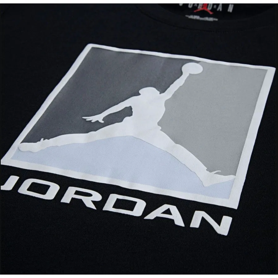 Детская футболка с коротким рукавом Nike Jordan JDB M J Flt Ess Bl 3.0 SS Tee, Черный — фото 4