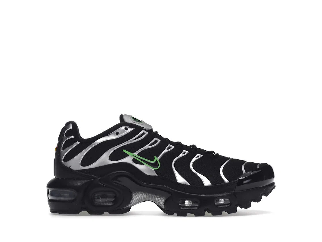 Детские кроссовки Lifestyle с технологией Air Max Nike Air Max Plus Nike, Black/Green Strike/Metallic Silver