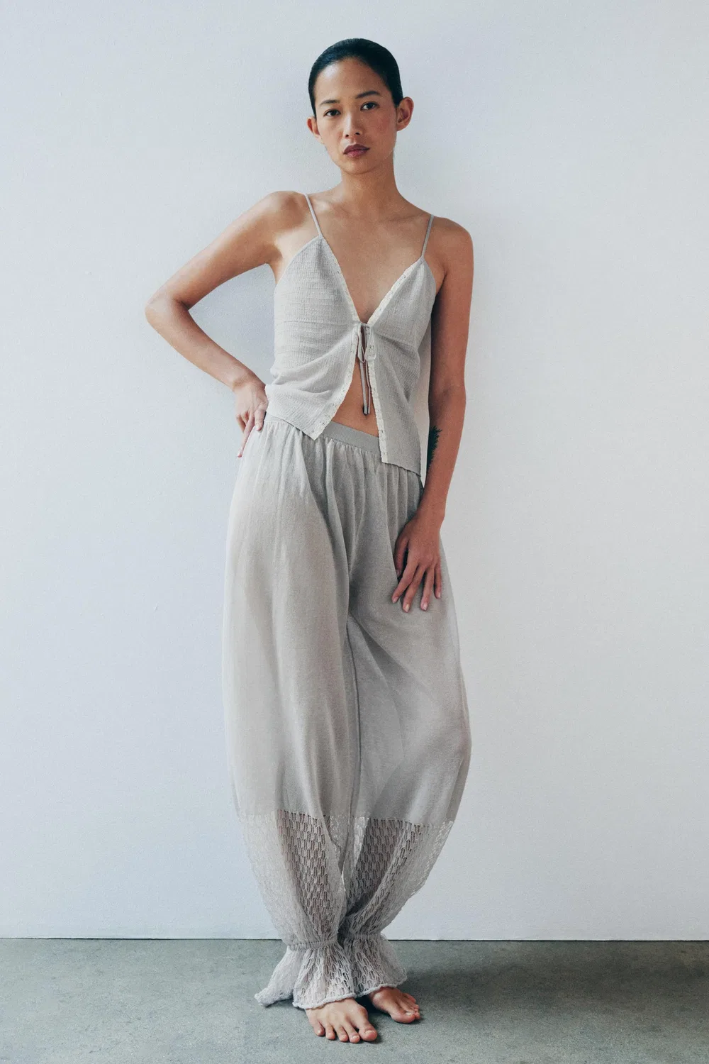Вязаный топ с эластичной кружевной отделкой ZARA, Grey