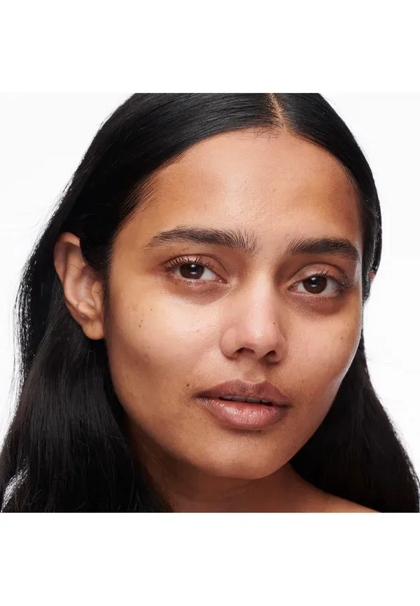 Консилер 1.8 мл Studio Radiance 24hr Luminous Lift Concealer Mini Mac NC42, цвет nc42 — фото 4
