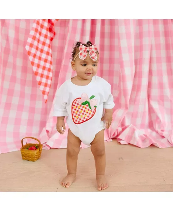 Детский боди-комбинезон для девочек с принтом Strawberry Patchwork Sweet Wink, белый — фото 2