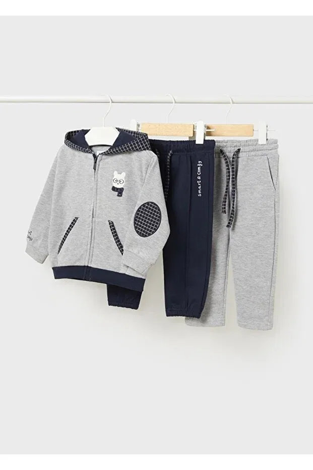 Детский спортивный костюм для мальчиков с капюшоном Three-Piece boys' tracksuit set_mnvs2815 Mayoral, Gri