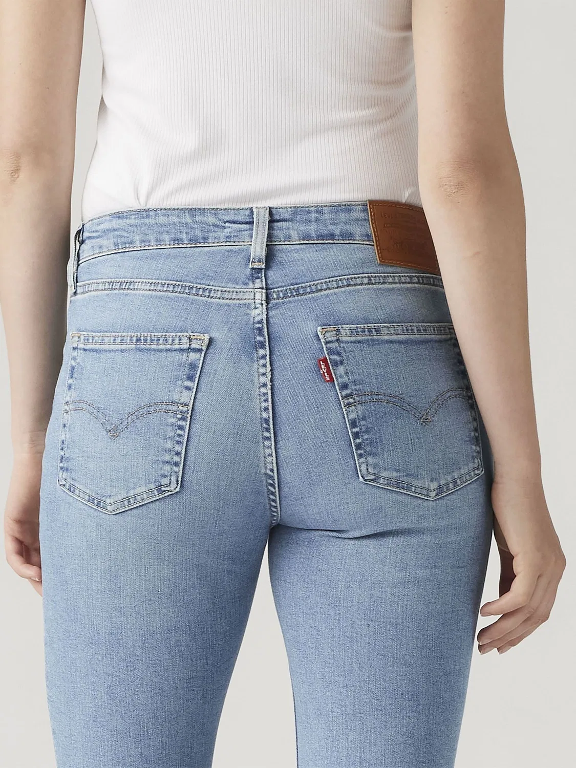 Синие джинсы Levi's 725 с высокой талией — фото 4