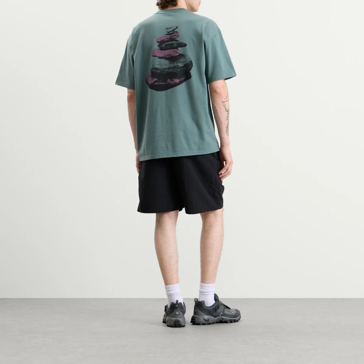 Футболка с принтом Acg Stacked Rocks Nike, Mineral Slate — фото 4