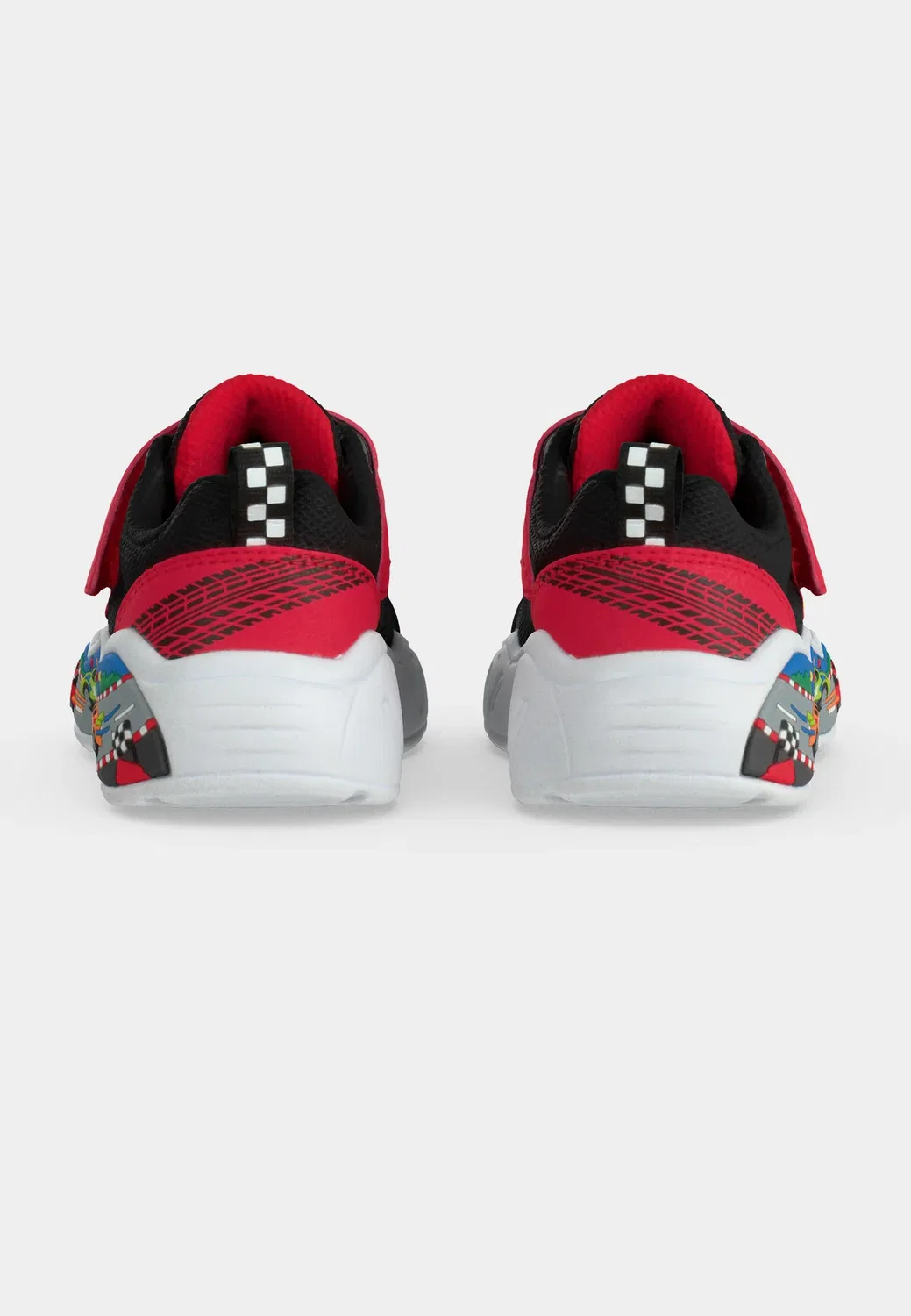 Игровая сцена - кроссовки Skechers, Black/Red/Multi-Coloured — фото 4