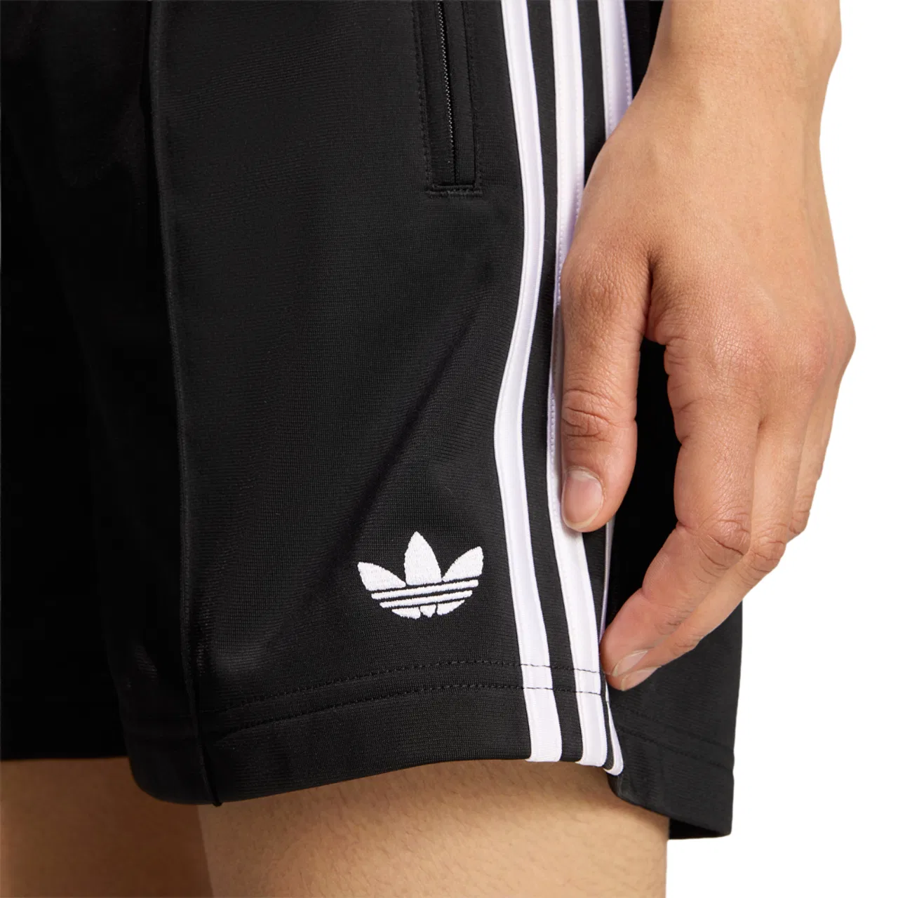 Шорты женские FB Adicolor Sport Adidas, черный/белый — фото 4