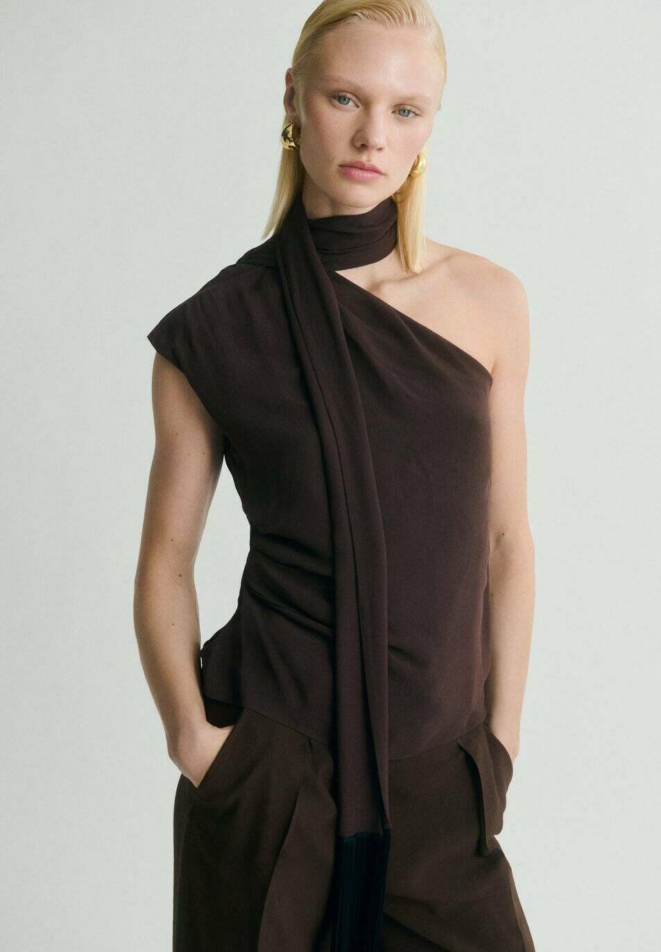 

Блуза ASYMMETRICAL WITH FRINGE DETAIL Mango, коричневый