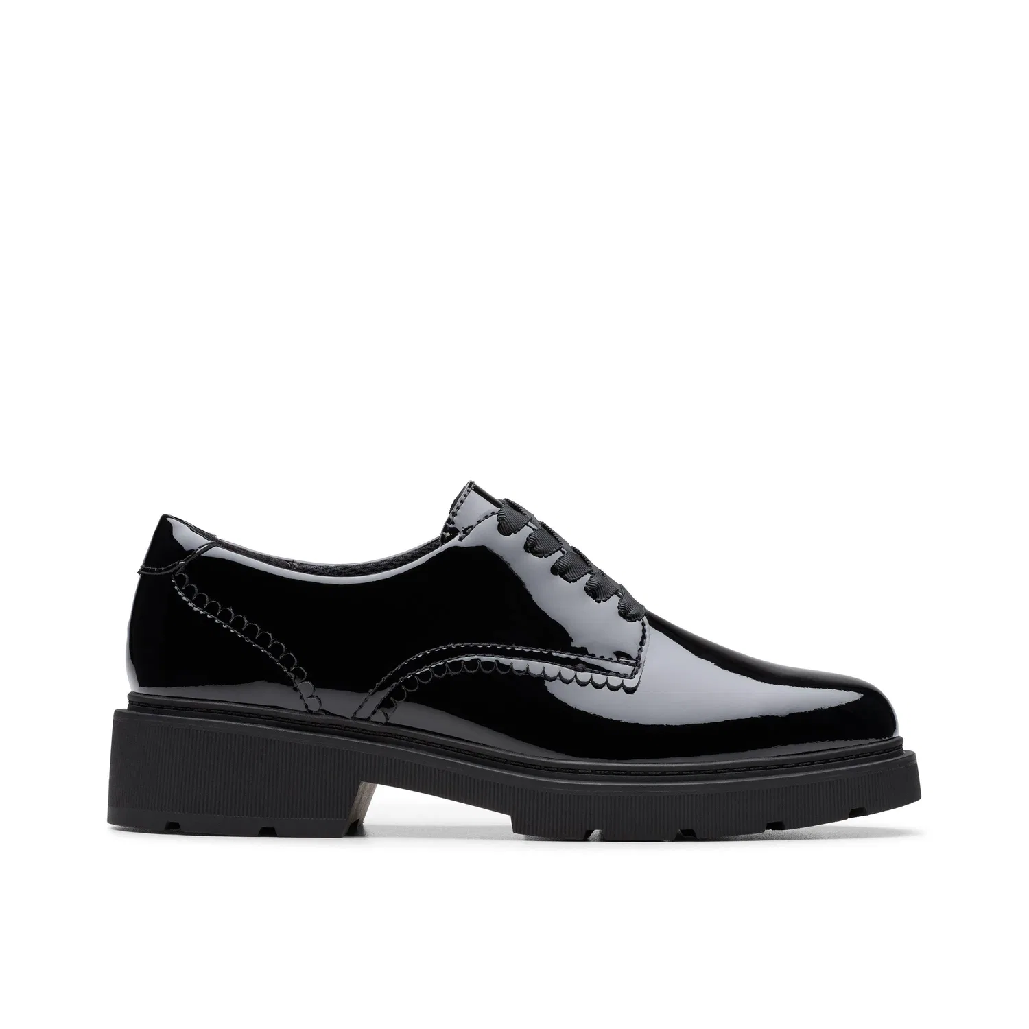 Детские дерби на шнуровке Clarks Eris Pure Youth черный Patent, черный