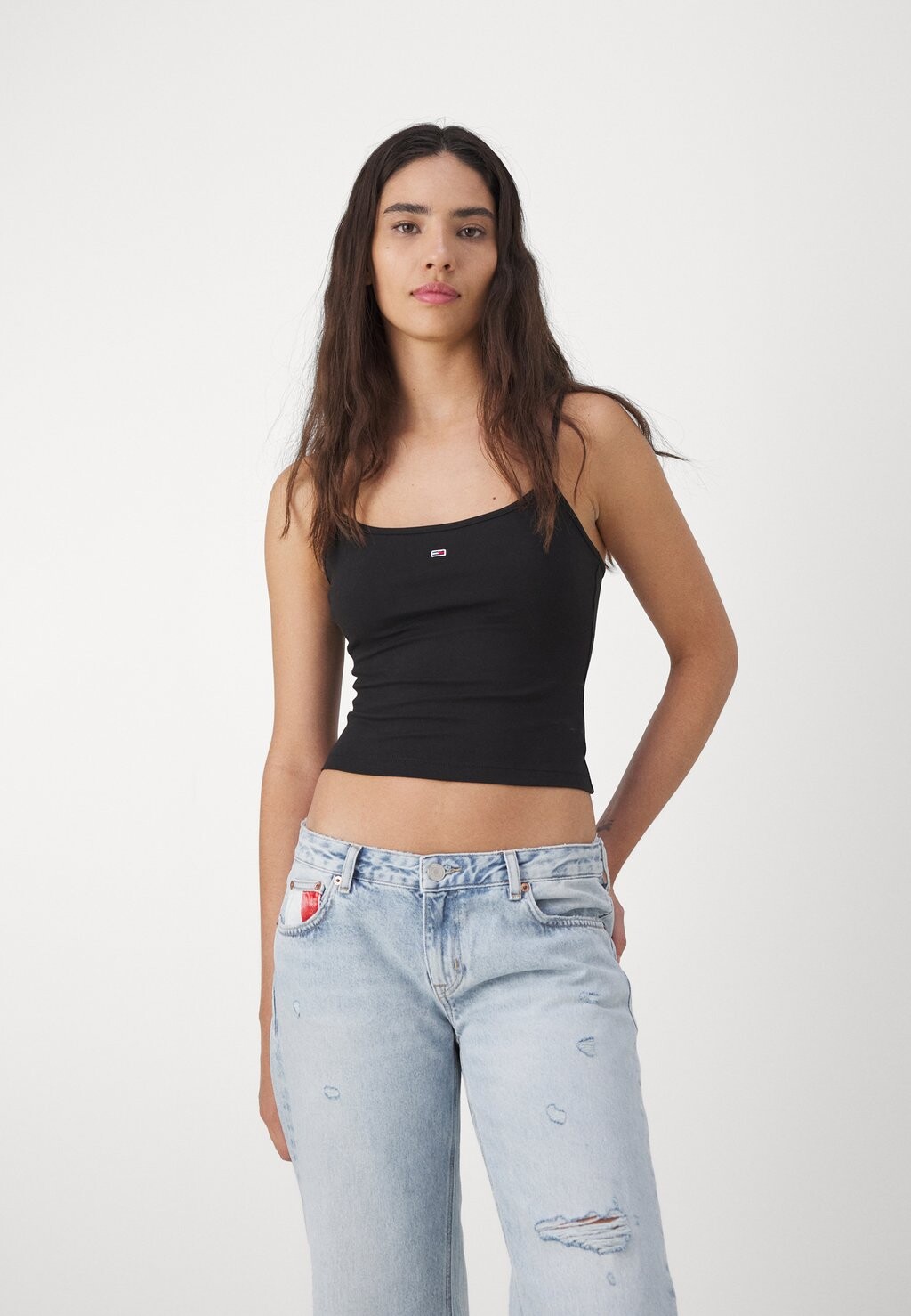 

Топ Essential Strap Top Tommy Jeans, черный