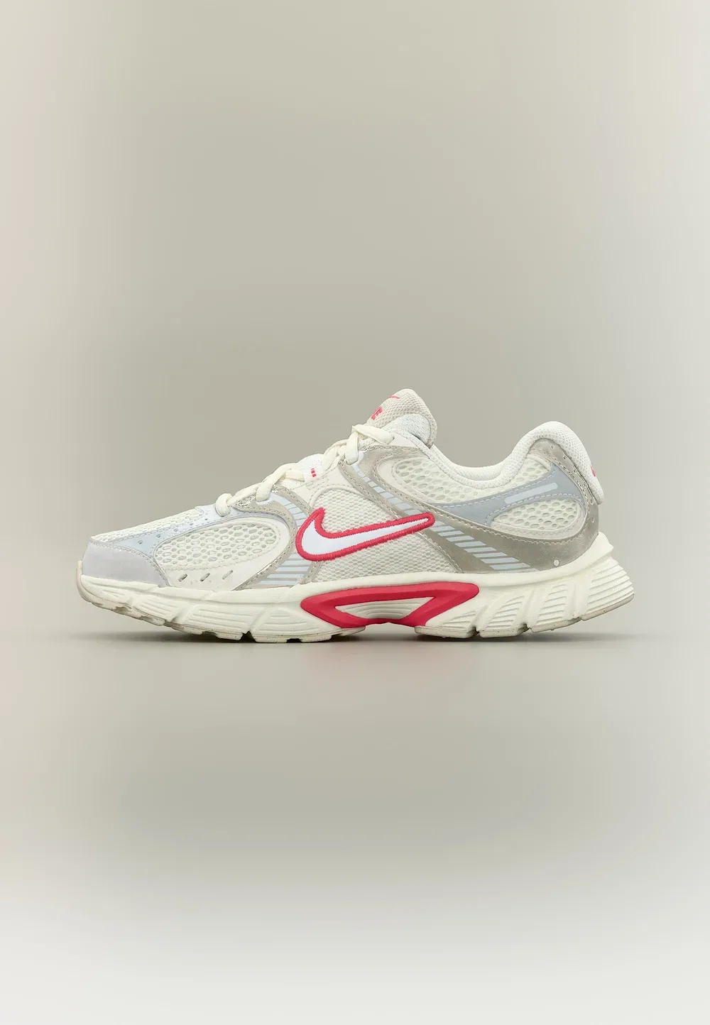 V5 rnr унисекс - кроссовки Nike Sportswear, Sail/White/Tropical Pink/Phantom/Light Orewood Brown