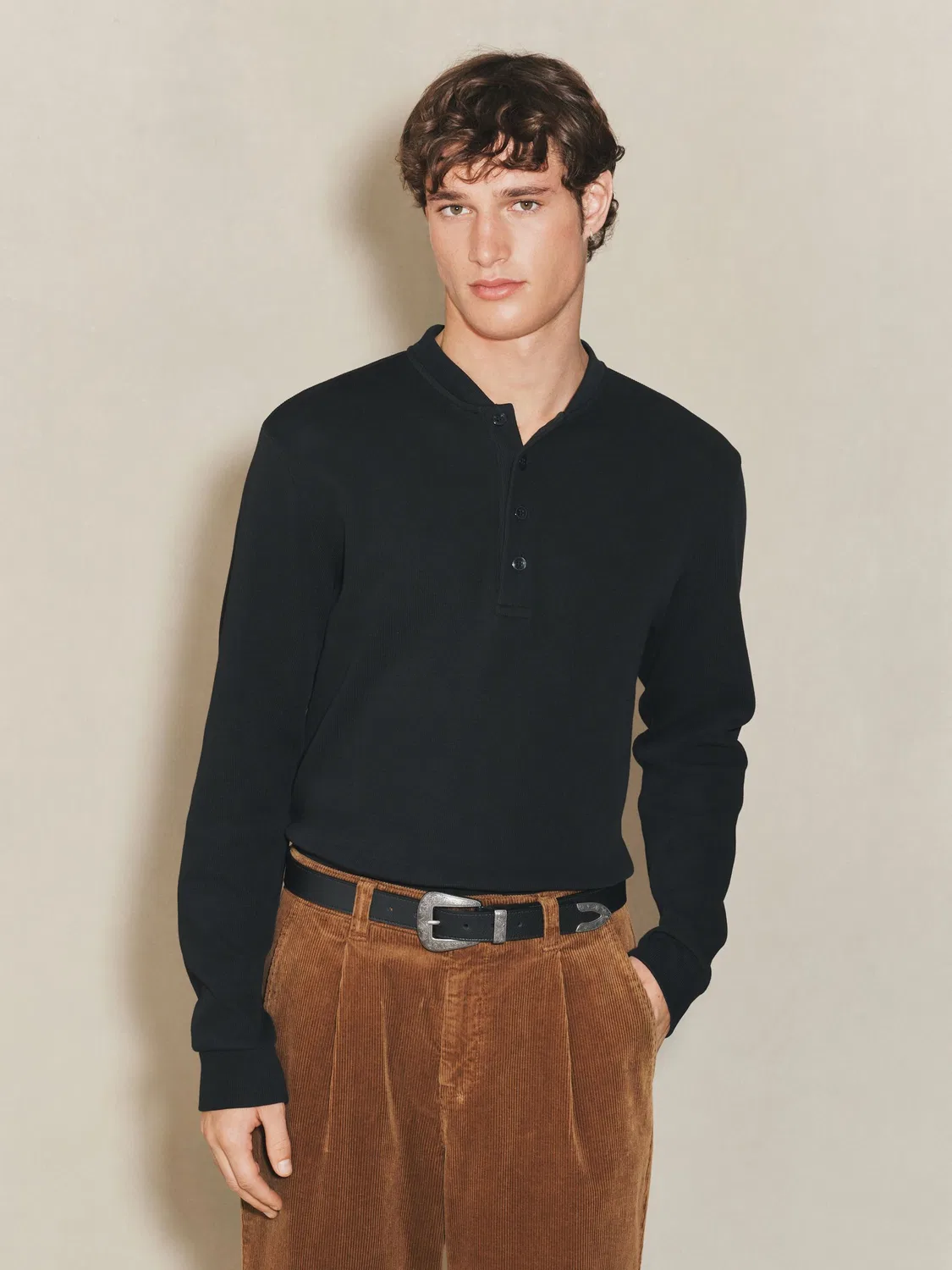 Футболка с длинным рукавом, модель Henley Next, черный