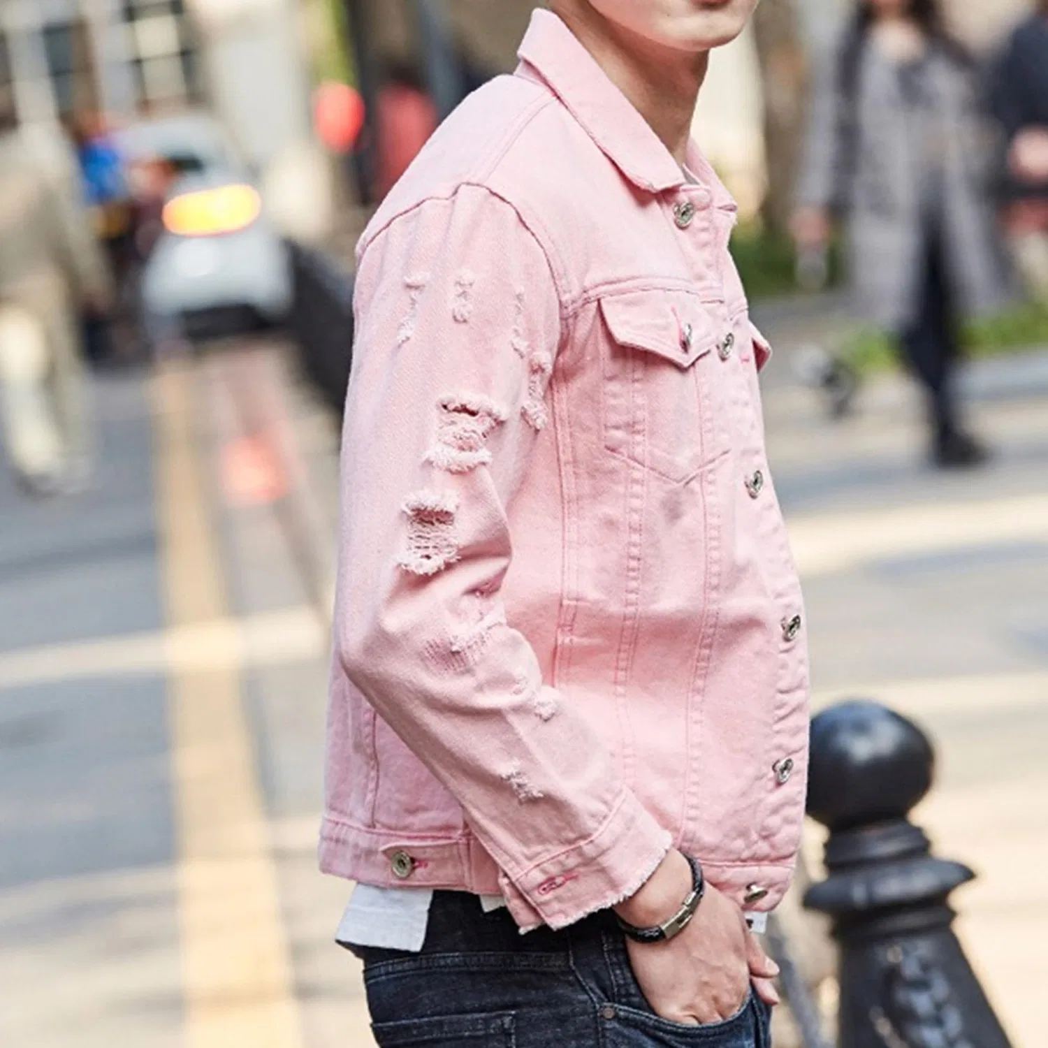 Мужская джинсовая куртка с рваным эффектом Trucker Coat, pink — фото 4
