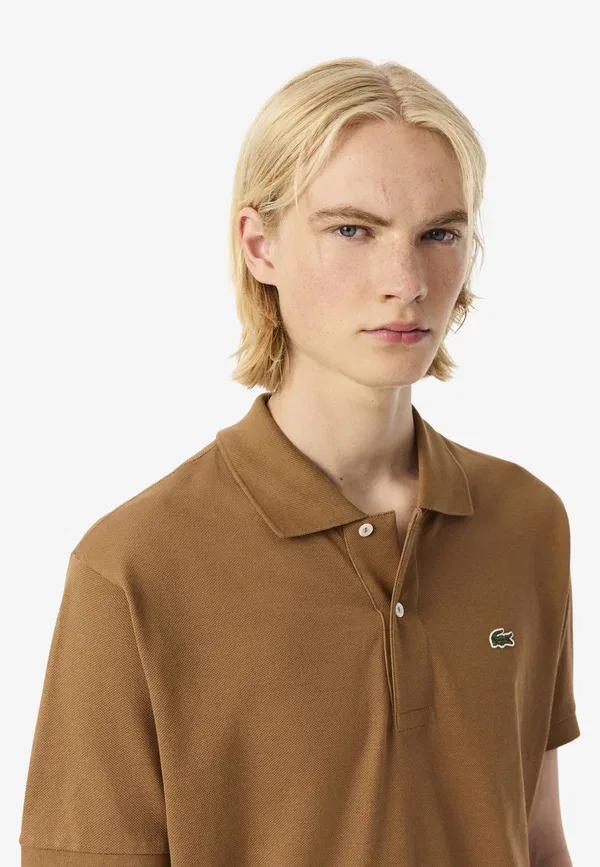 Футболка поло Lacoste, коричневая — фото 4