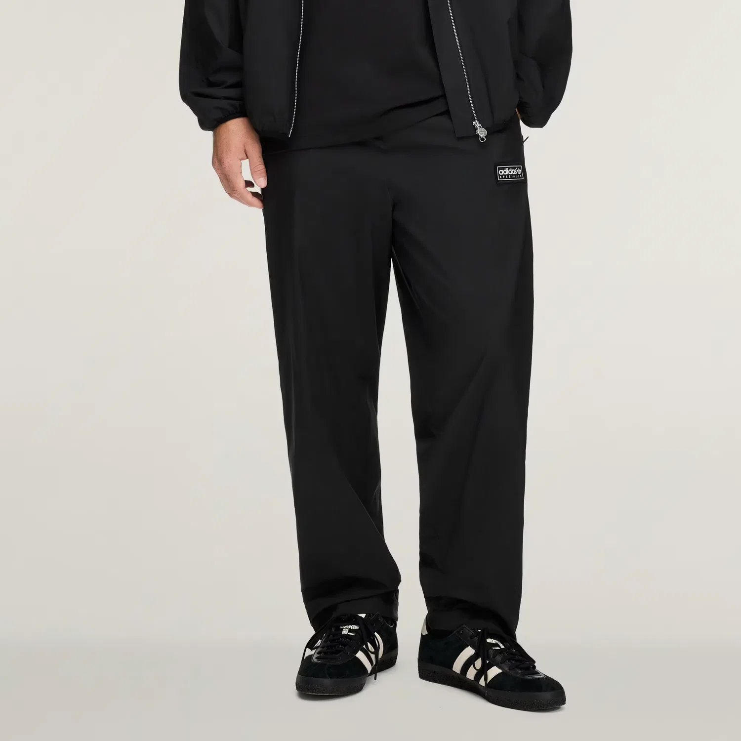 Мужские спортивные штаны прямого кроя SPZL F.C. Track Pant Adidas Originals, черный — фото 4